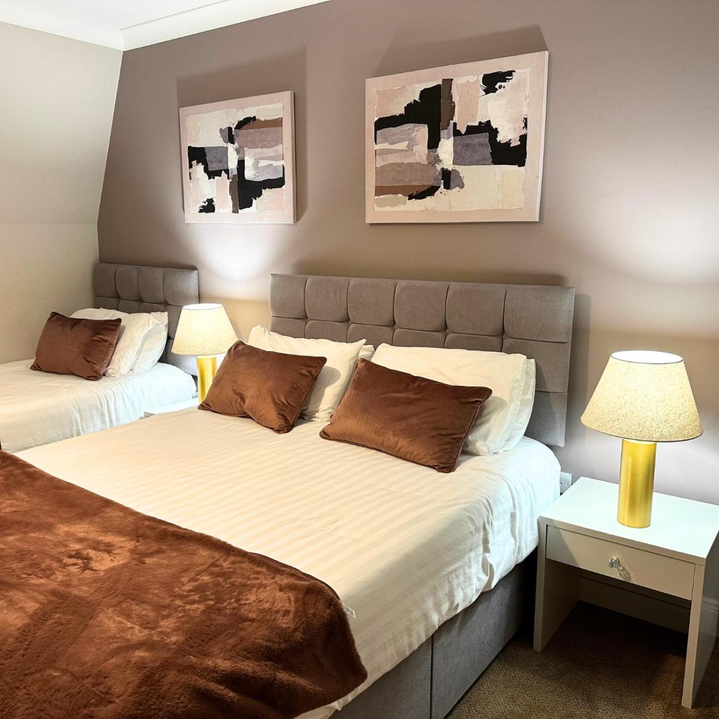 Spacious 2 Bedroom Apartment In Кілларні Екстер'єр фото